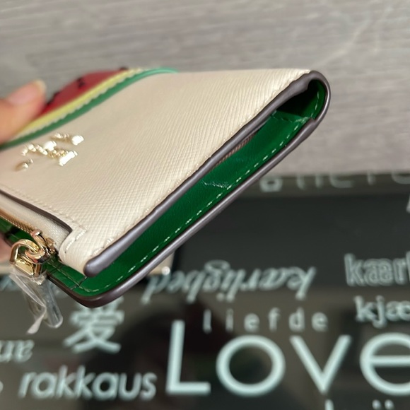 Kate Spade slim Wallet - Picture 4 of 9